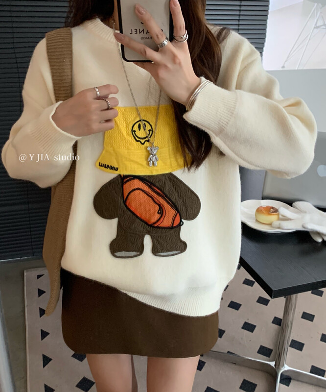 [Y.JIA Yijia] Korean style temperament all-match color bear pattern design sense knitted sweater sweater YS1-857
