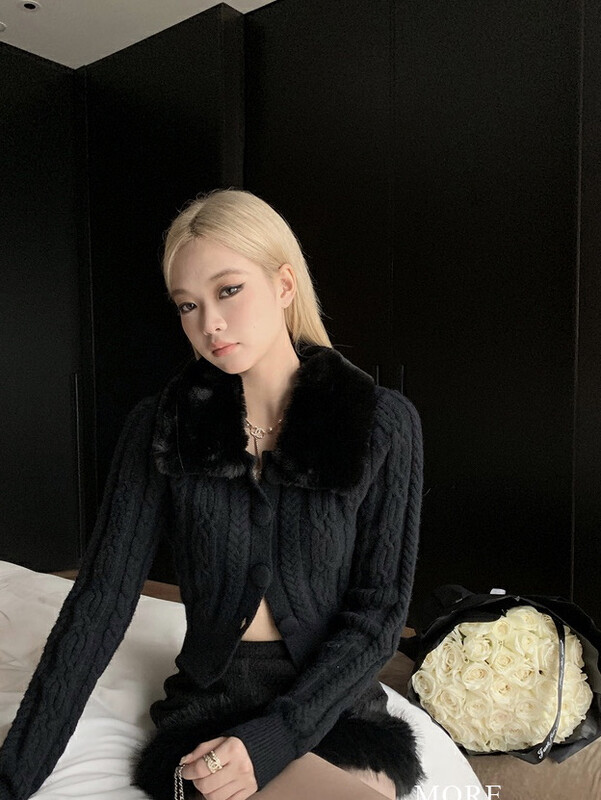 【L.L STUDIO】Pure Desires Lazy Retro Gentle Wind Warm Sweater (With Detachable Faux Faux Fur Collar) 78502# PCZ