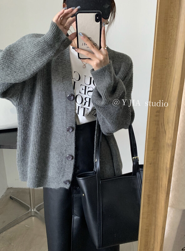 【Y.JIA】Simple casual loose V-neck all-match sweater YS1-638