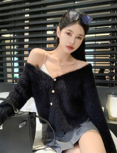 Real shot real price 4 colors / temperament imitation mink pearl button sweater double v-neck short knitted cardigan top women