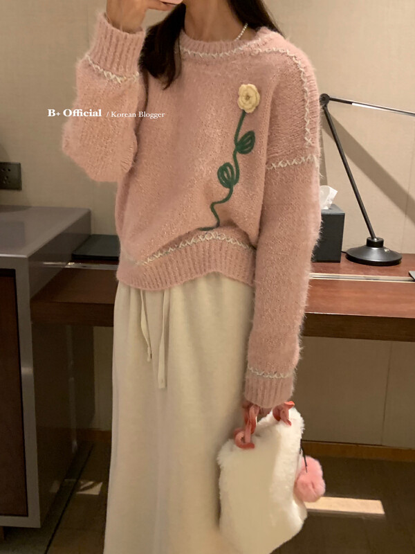 [B Plus] Korean version of fresh and simple three-dimensional crochet thick sweater 22-8569-2