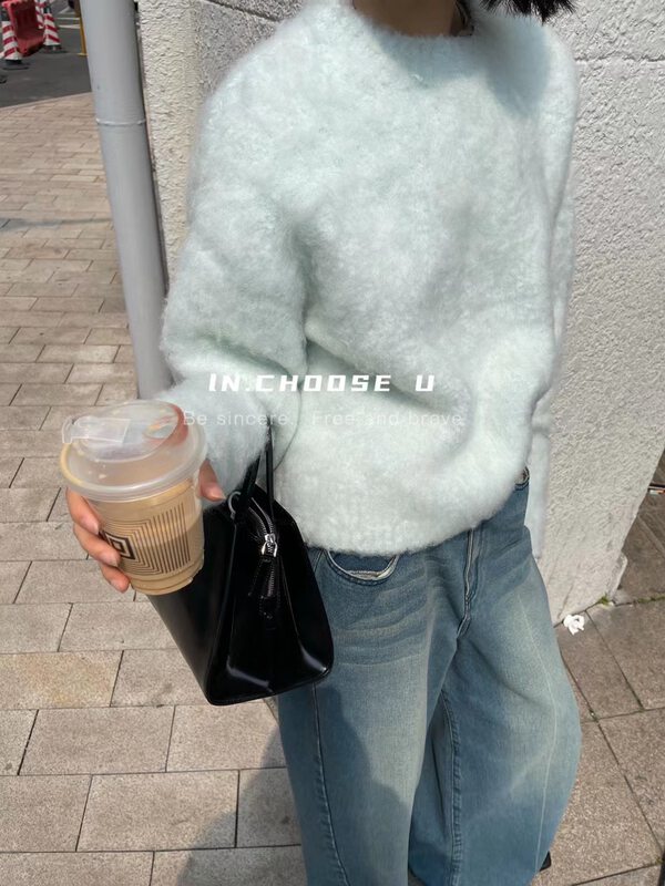 Milk Huhu~【IN.CHOOSE U】Pure color texture plush short warm sweater 66367# CQW