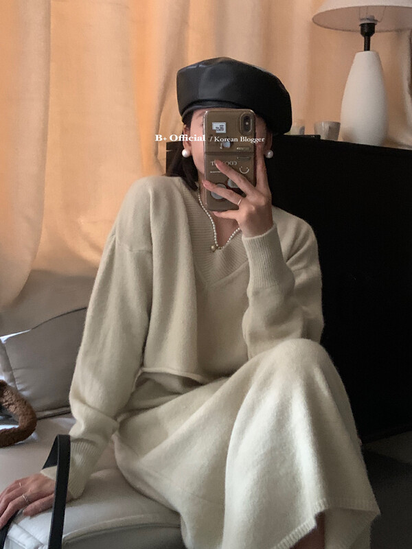 【B plus】Korean style warm winter simple thick knitted dress suit 22-8385-2