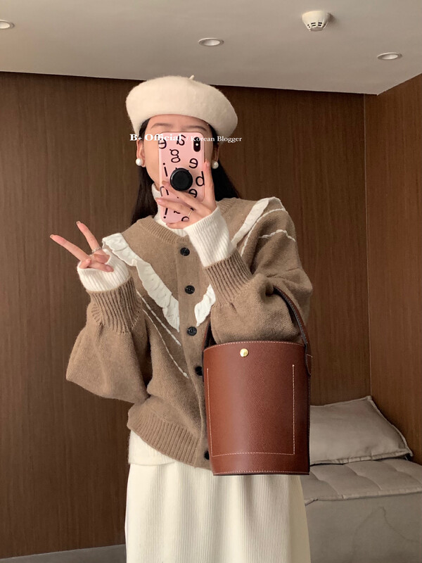 [B plus] Korean generation same style warm winter fresh thick coat sweater 22-8442-2