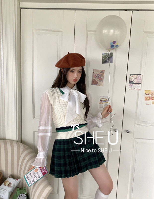 【SHE U】College style Korean style contrast color layered vest 51260