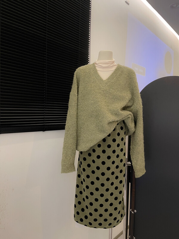 Original price 98.99! [Timely Rain] Korean style ins retro flocking wave point design high waist elastic waist skirt R0214# WPL