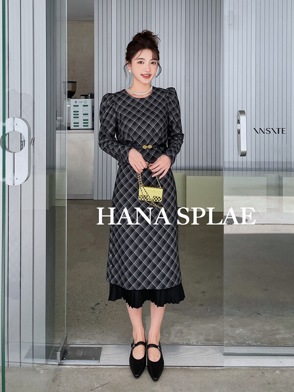 [HANNA Hanna] [Hanna] French retro plaid skirt 2022 new autumn skirt without belt YS1-H3373