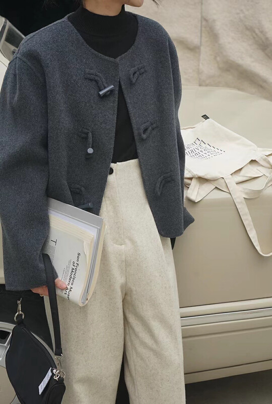 [Y.JIA] Korean version of retro horn buckle short wool coat coat 55090-1