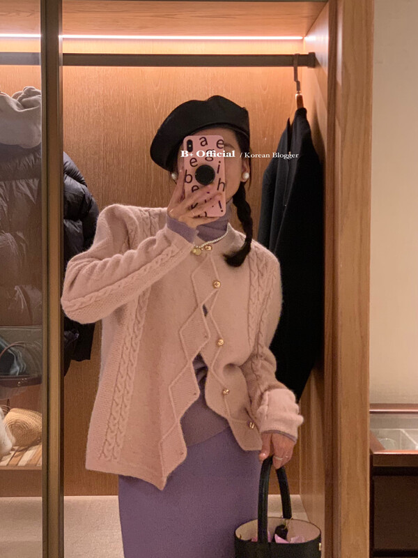 [B Plus] The same warm winter irregular placket design thickened coat sweater of the Korean generation 22-8575-2