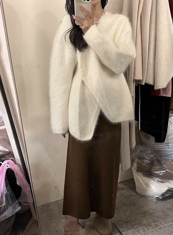 【WANWAN】Simple V-neck solid color warm sweater 2689# HBX