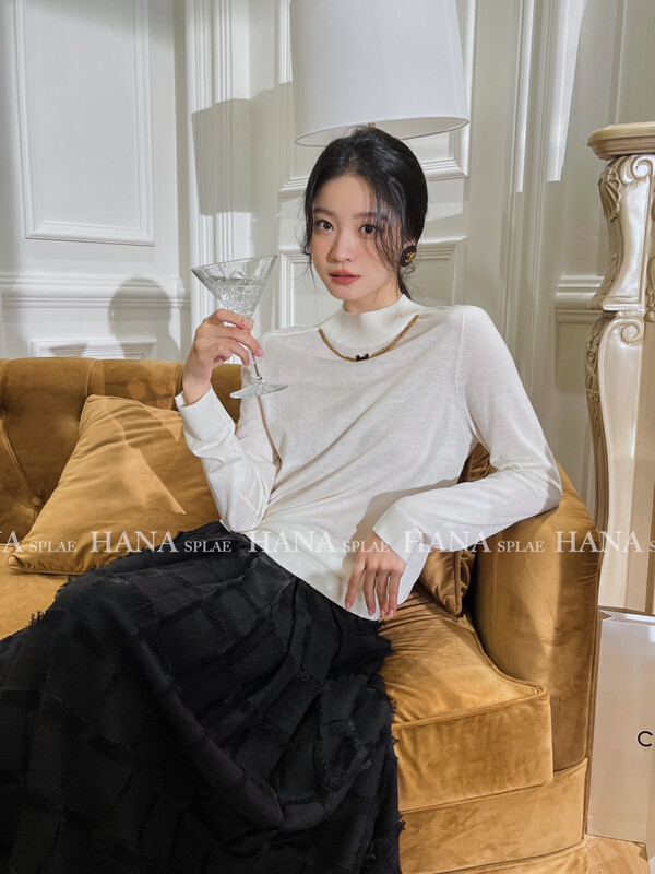 [HANNA Hanna] Fashion Knitwear Women's Solid Color Simple Temperament Pullover Knitwear Knitwear (with Chain) H10627