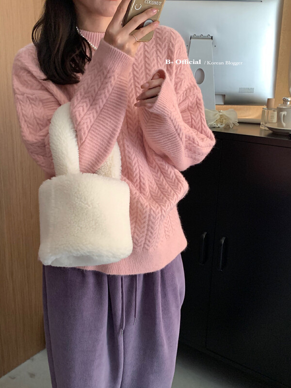 [B Plus] The same style of the Korean generation warm winter warm fresh twist thickened skin-friendly sweater 22-8542-