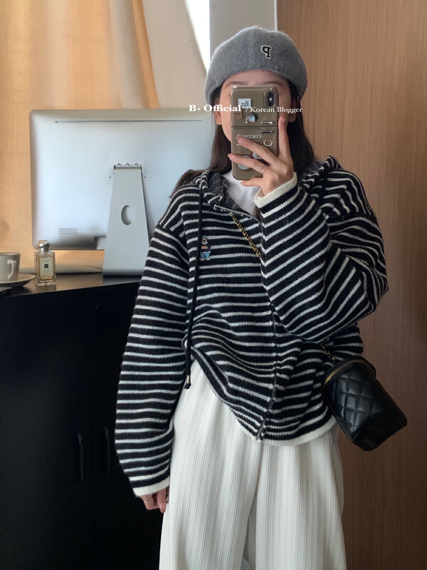 [B Plus] The same style of the Korean generation warm winter casual lazy striped hooded jacket sweater 22-8459-2