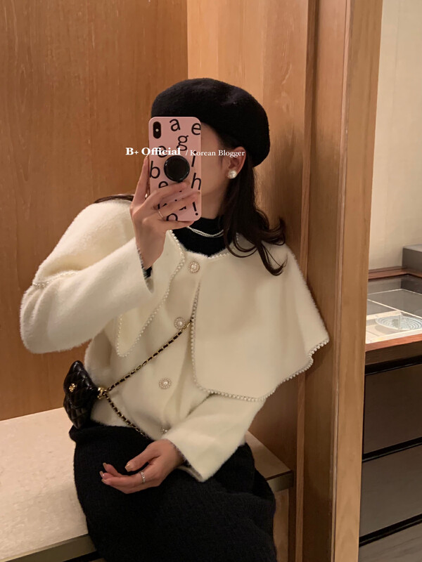 【B Plus】Korean Warm Winter Fresh Lady Style Pearl Thickened Short Jacket 22-8608-2