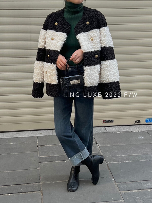 【ING】Retro Contrast Color Striped Eco-Friendly Lamb Wool Short Jacket 8367