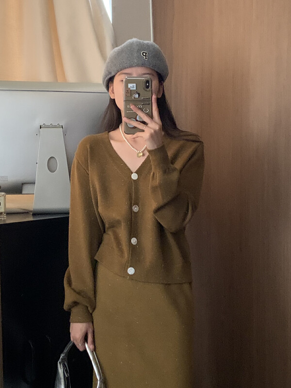 [B plus] Korean version of the simple and atmospheric daily commuting suit 22-8433-2