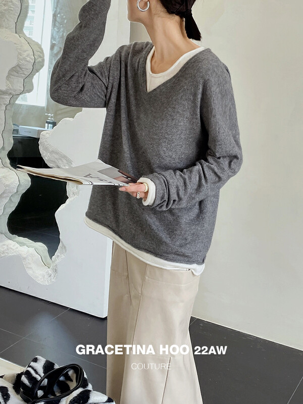 [GRACETINA HOO] Fake two pieces of fashionable foreign style V-neck sweaters lazy loose natural loose edge Z941