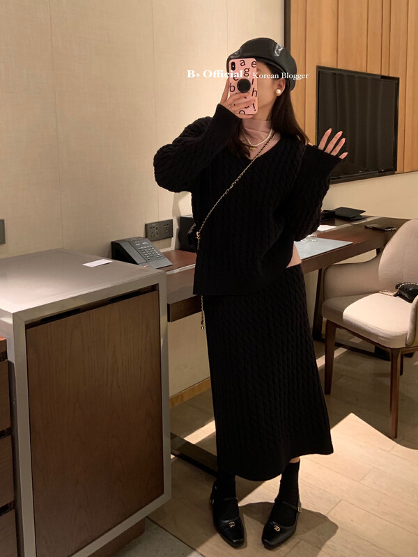 【B plus】Korean style simple twist look thin v-neck suit 22-8630-2