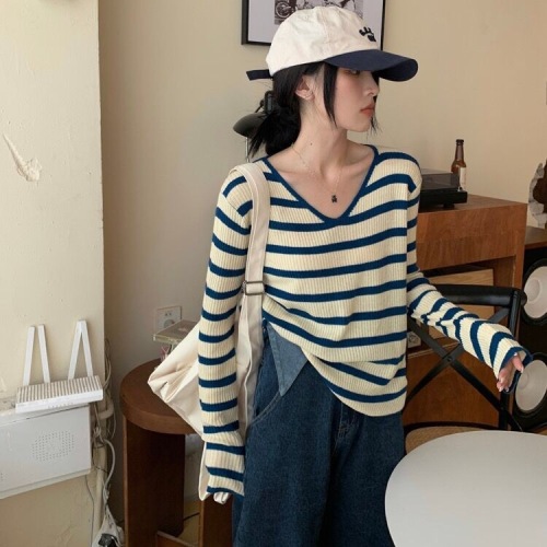 Korean style V-neck striped knitted sweater women's foreign style inner wear spring and autumn new bottoming shirt anti-sun long-sleeved top women