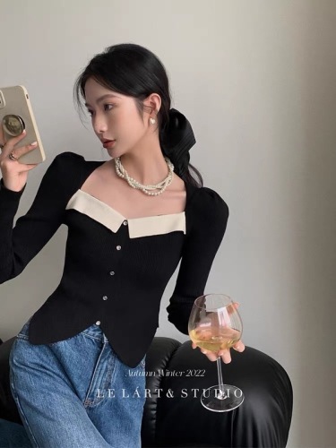 Korean style ins style wear with niche design bottoming knitted sweater women's autumn and winter foreign style high-end sense super good-looking top