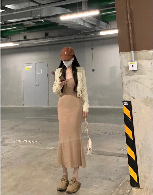 New in autumn!【WGWE】Korean version of pure desire knitted cardigan + slim fit suspender dress suit 2712# FHX
