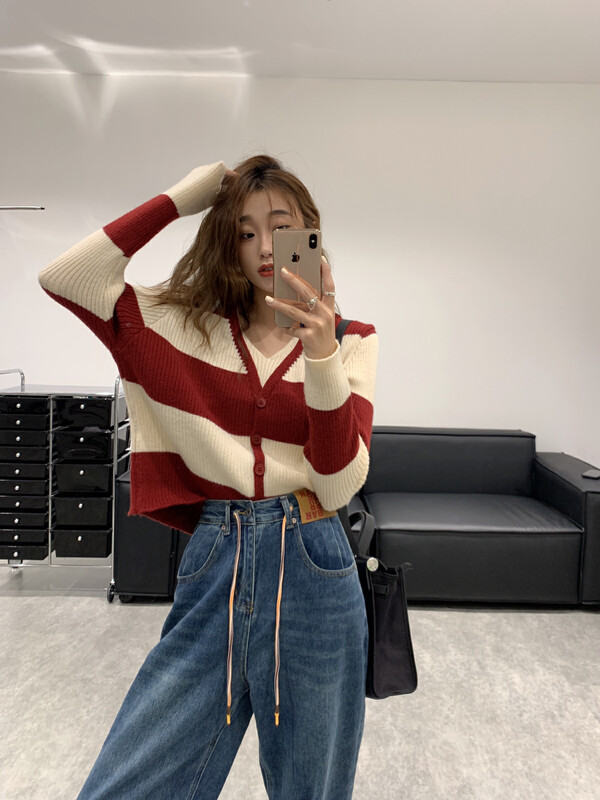 【VANESSA】Thickened and stackable fake two-piece striped warm sweater 80103# OZQ