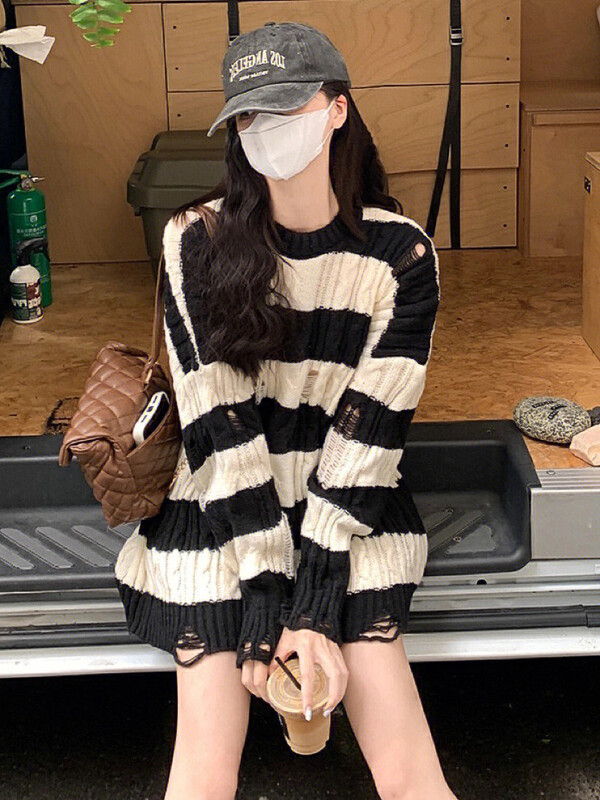 New autumn style! 【WGWE】Korean version of color contrast stripe loose hole warm sweater 2685# FHX
