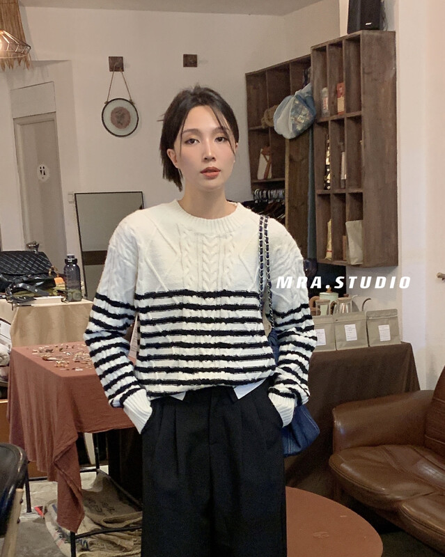【MRA】Korean style thickened striped contrast color warm and thin sweater SP57-1
