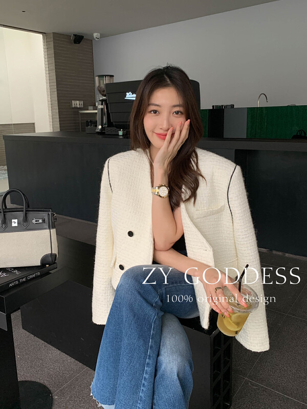 【ZY】Tweed woolen small fragrant style distressed metal buckle silhouette right-angle shoulder short coat ((including 50% wool)) 18190T# JHY