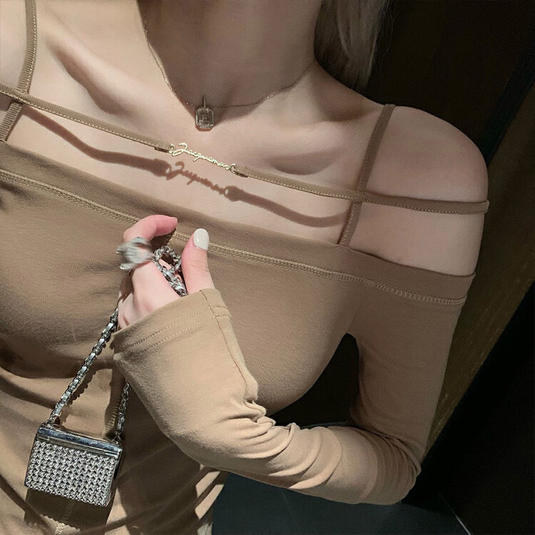 New in autumn!【WGWE】Sexy pure desire temperament and thin design sense one-shoulder metal standard long-sleeved T-shirt 2752# FHX