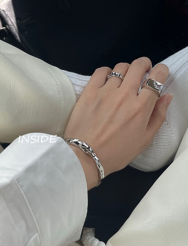 【INSIDE】Dark trendy niche square zircon inlaid love design ring (with box randomly distributed) J3687# ZXL