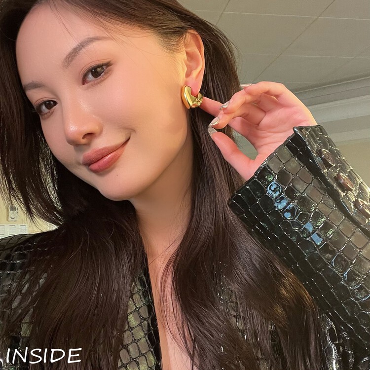 【INSIDE】French retro, exquisite, simple and high-end three-dimensional heart earrings (with random box) R3705# ZXL