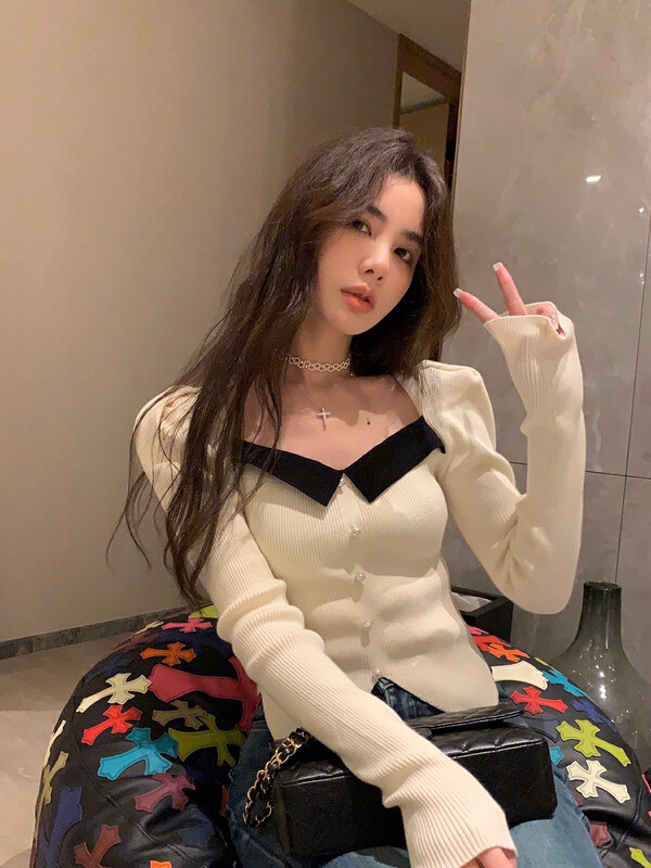 【WGWE】French-style lady style design sense Hepburn puff sleeve sweater 3119# FHX