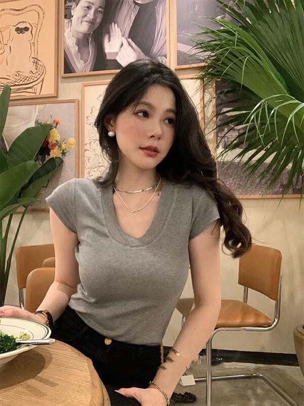 Original price 28.20! [WGWE] solid color elastic slim U-neck short-sleeved T-shirt 2126# FHX