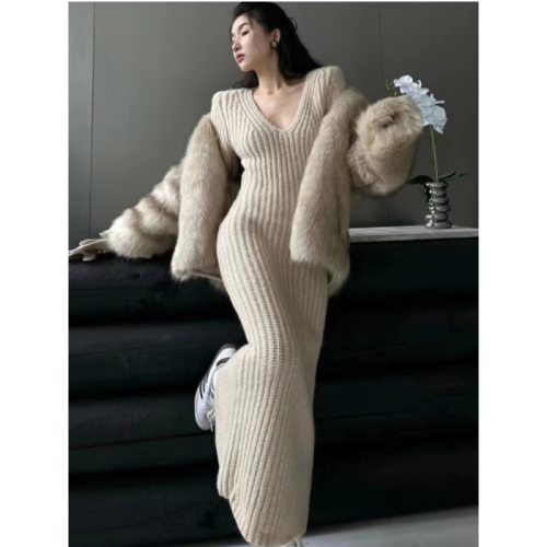Korean temperament v-neck mid-length knitted dress women's 2022 new slim slim thickened a-line bag hip skirt