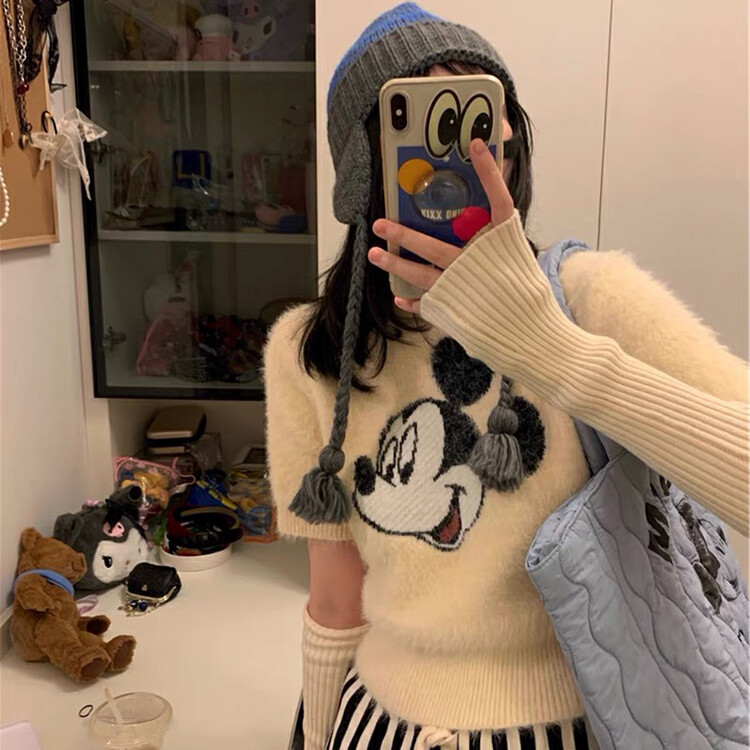 【WGWE】Mickey pattern design high neck plush short warm sweater (with sleeves) 3012# FHX