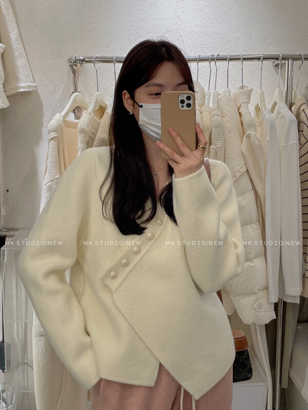 【CHEN/MK】Designed V-neck single-breasted solid color warm sweater s099# HJY