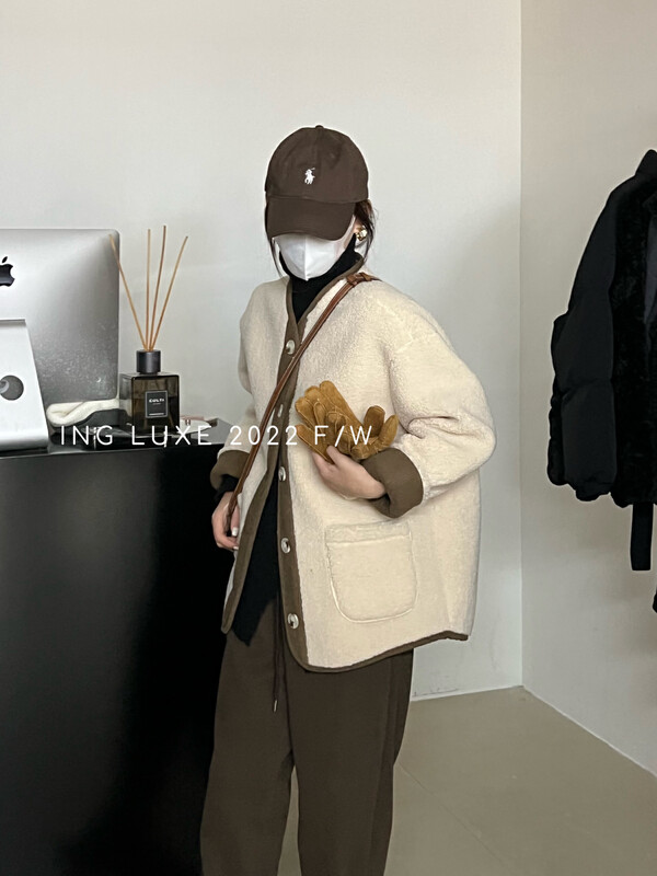 【ING】韓版圓領撞色拼接復古羊羔毛羊毛外套ING-8377