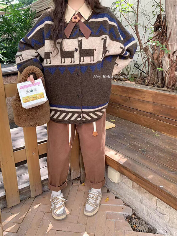 【HEY BELLA】Round neck single-breasted color matching fashion warm sweater B9715# L
