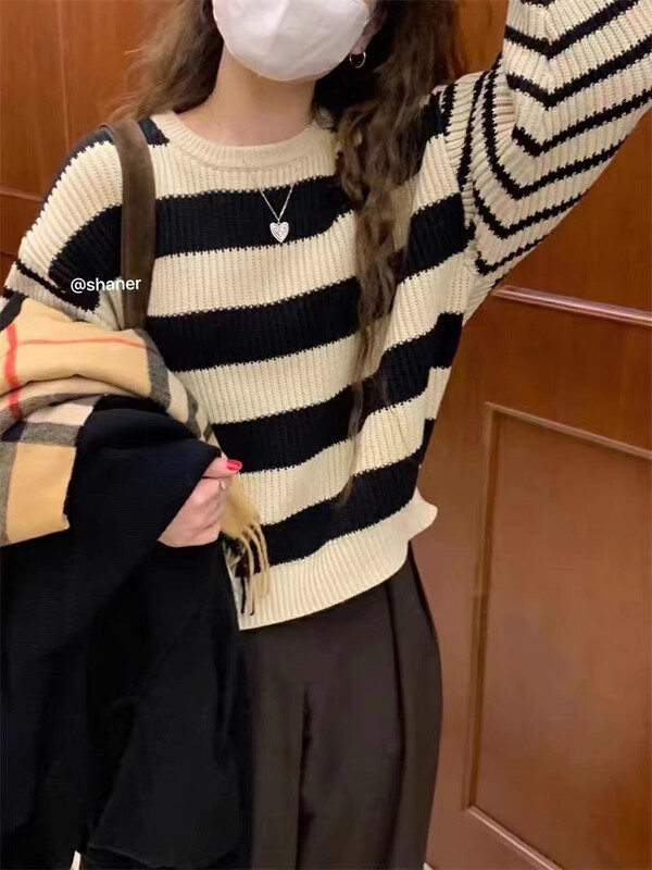 [ARE YOU] Contrast color striped casual round neck loose knit sweater 720# L