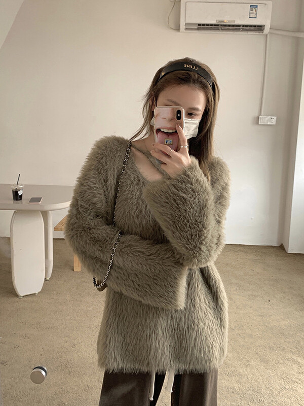 【L.L STUDIO】Loose breasts imitation mink fur soft waxy warm sweater 78519# PCZ