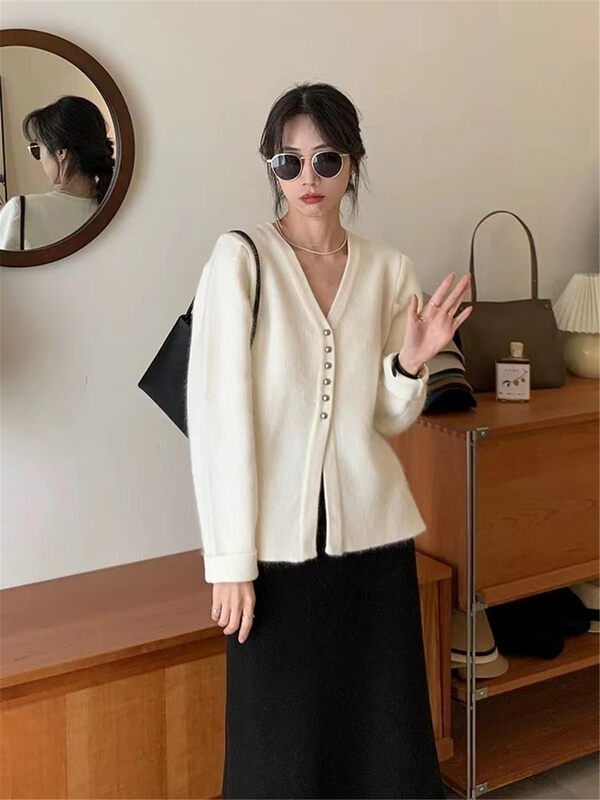 【ARE YOU】V-neck single-breasted solid color comfortable all-match thin warm sweater YS2-836# L