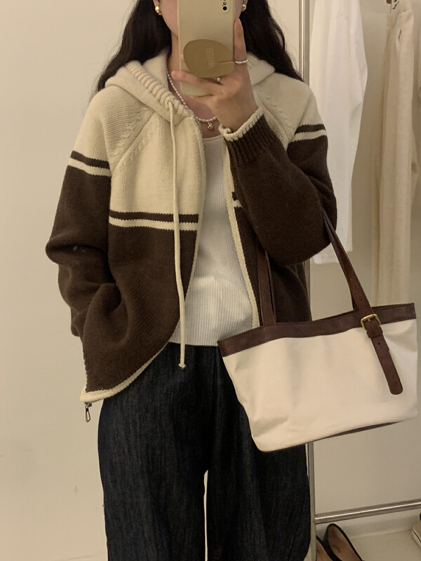 【ARE YOU】Color contrast stitching Raglan hooded zipper sweater short coat 750# L