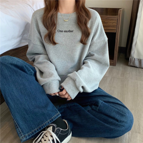 Early spring and autumn Korean version loose large size short section long-sleeved sweater women's trendy fat mm200 catties 300 65 fish scales