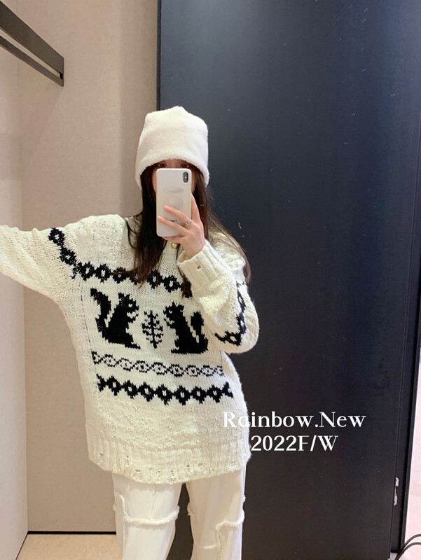【RAINBOW】French atmosphere feeling squirrel sweater lazy style soft waxy top 8892-