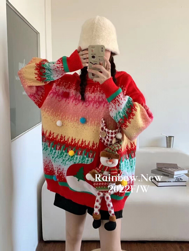 [RAINBOW] Korean version of Christmas old man socks pocket sweater round neck soft waxy top 189
