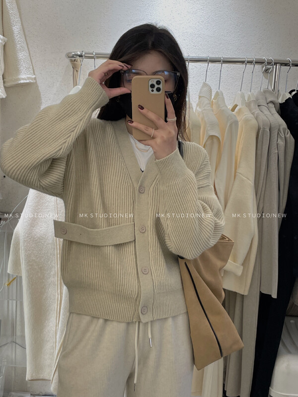 【MK】Korea V-neck warm sweater d208# HJY