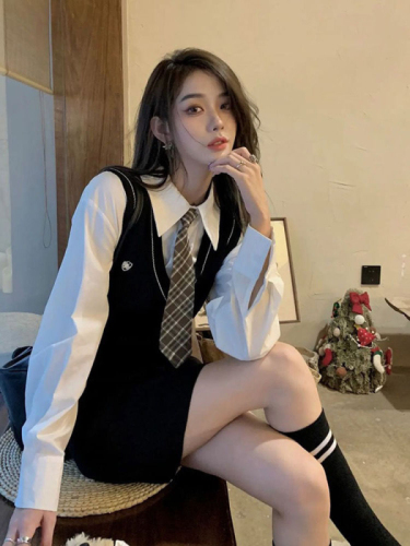 jk uniform fake two-piece college wind bag hip skirt  autumn and winter new sweet age-reducing high-end dress