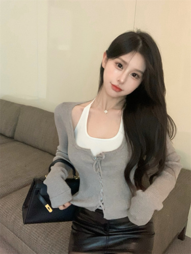 Real price real shot Autumn and winter new fake two-piece knitted sweater pure desire self-cultivation bottoming top