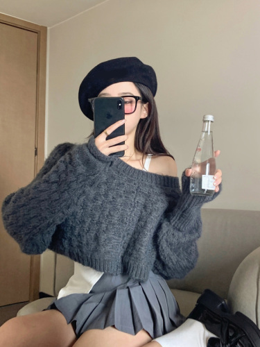 2022 new lazy style soft glutinous waxy loose pullover long-sleeved sweater sweater short round neck top for outerwear